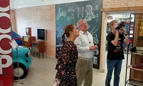 Представители крупной компании "Мотолидер" из города Ижевска посетили музей "Гараж СССР. Ретромототехника" Ленинского мемориала  