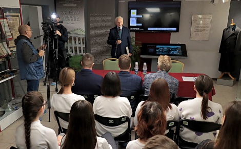 "Как лечили Ленина" 